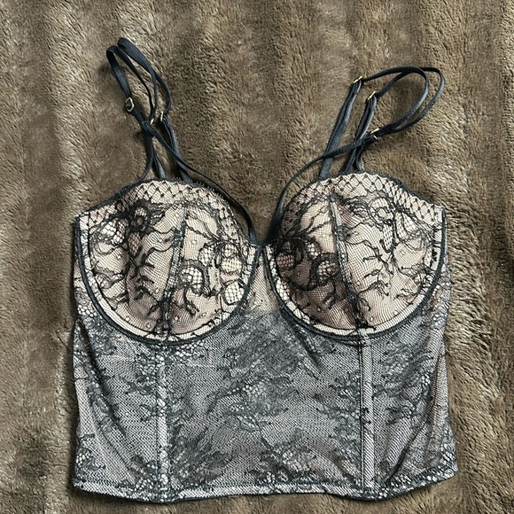 NWT VICTORIAS SECRET Very Sexy Balconette Black Sz 32D - Picture 1 of 8